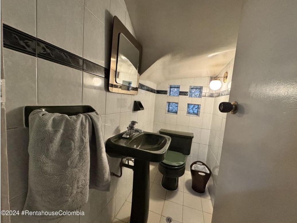 Casa de 5 alcobas en venta en Acevedo Tejada, Bogotá, 350 m² · foto 6 de 20