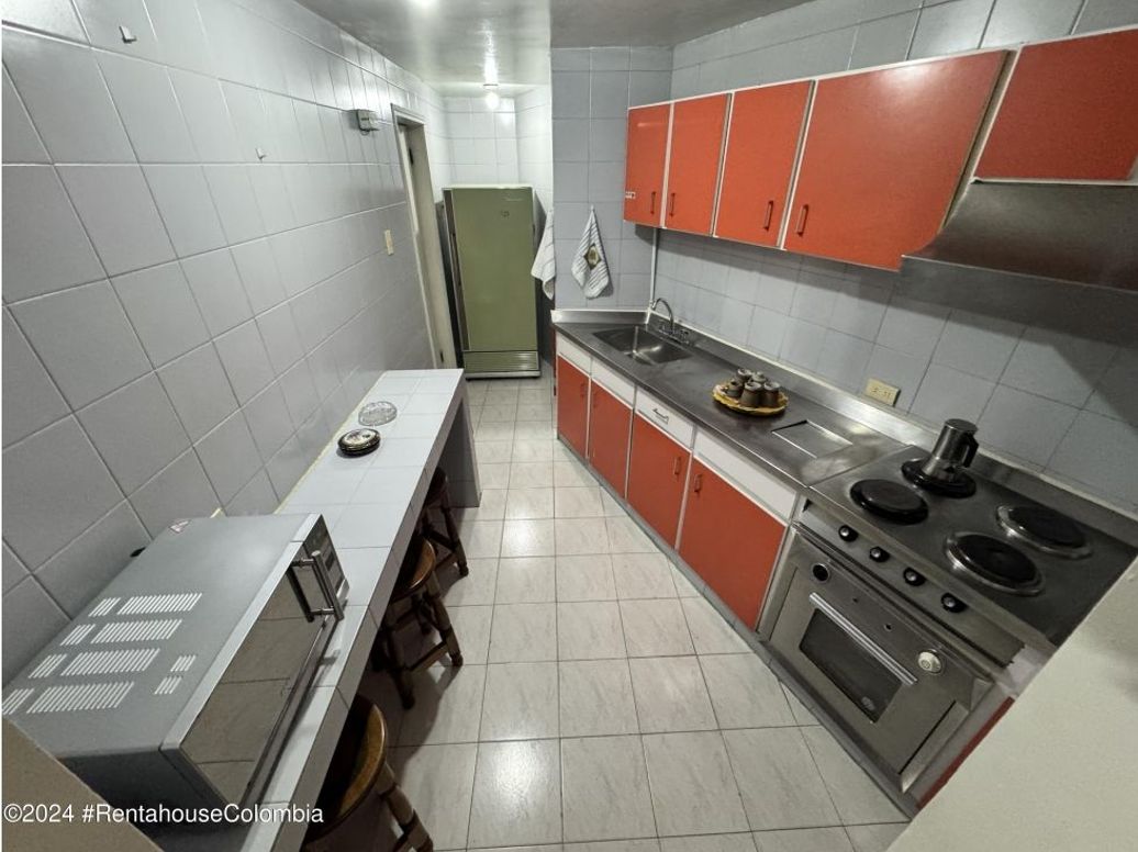 Casa de 5 alcobas en venta en Acevedo Tejada, Bogotá, 350 m² · foto 9 de 20