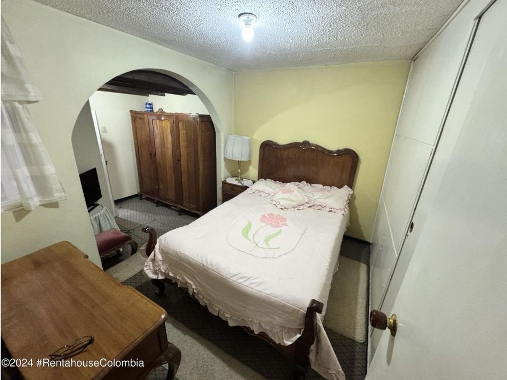 Casa de 5 alcobas en venta en Acevedo Tejada, Bogotá, 350 m² · foto 16 de 20