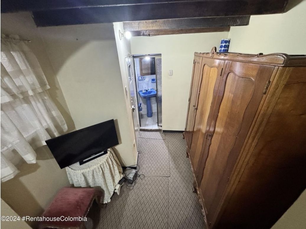 Casa de 5 alcobas en venta en Acevedo Tejada, Bogotá, 350 m² · foto 17 de 20