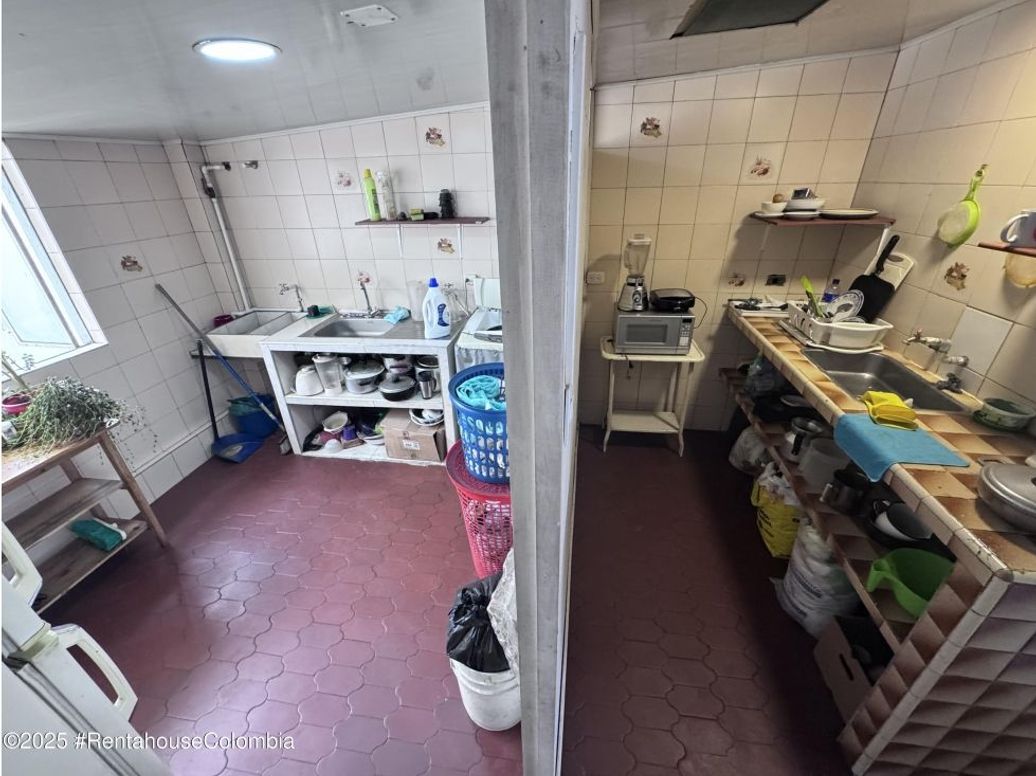 Casa de 22 alcobas en venta en La Estrada, Bogotá, 362 m² · foto 18 de 20