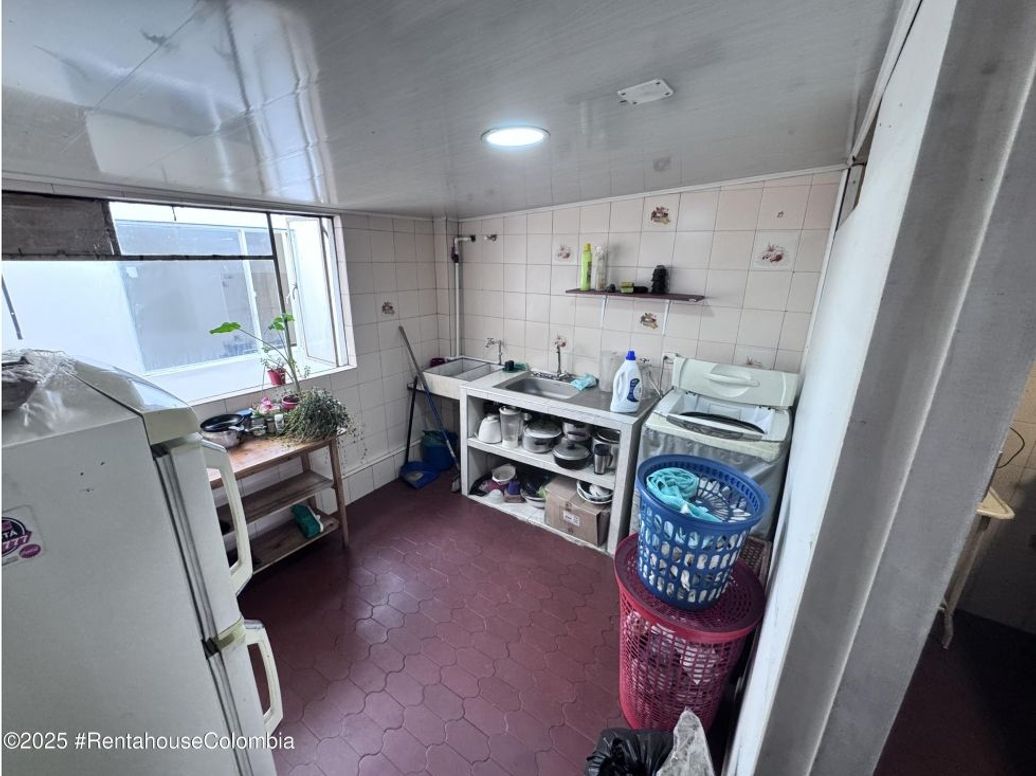 Casa de 22 alcobas en venta en La Estrada, Bogotá, 362 m² · foto 19 de 20