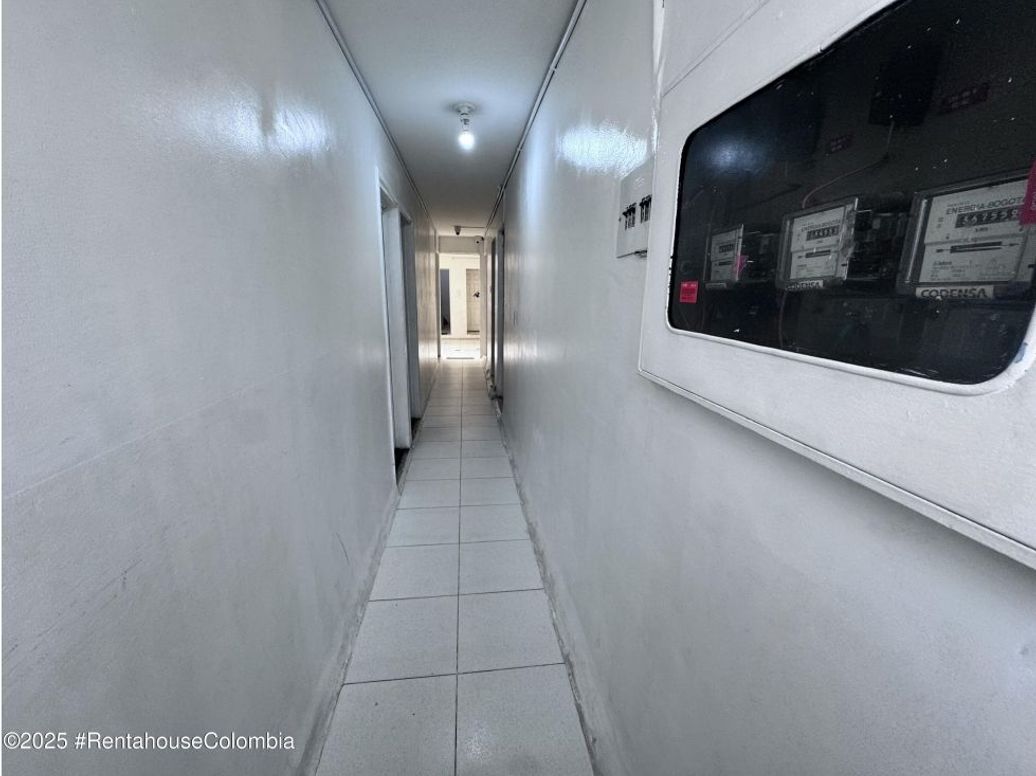 Casa de 22 alcobas en venta en La Estrada, Bogotá, 362 m² · foto 2 de 20