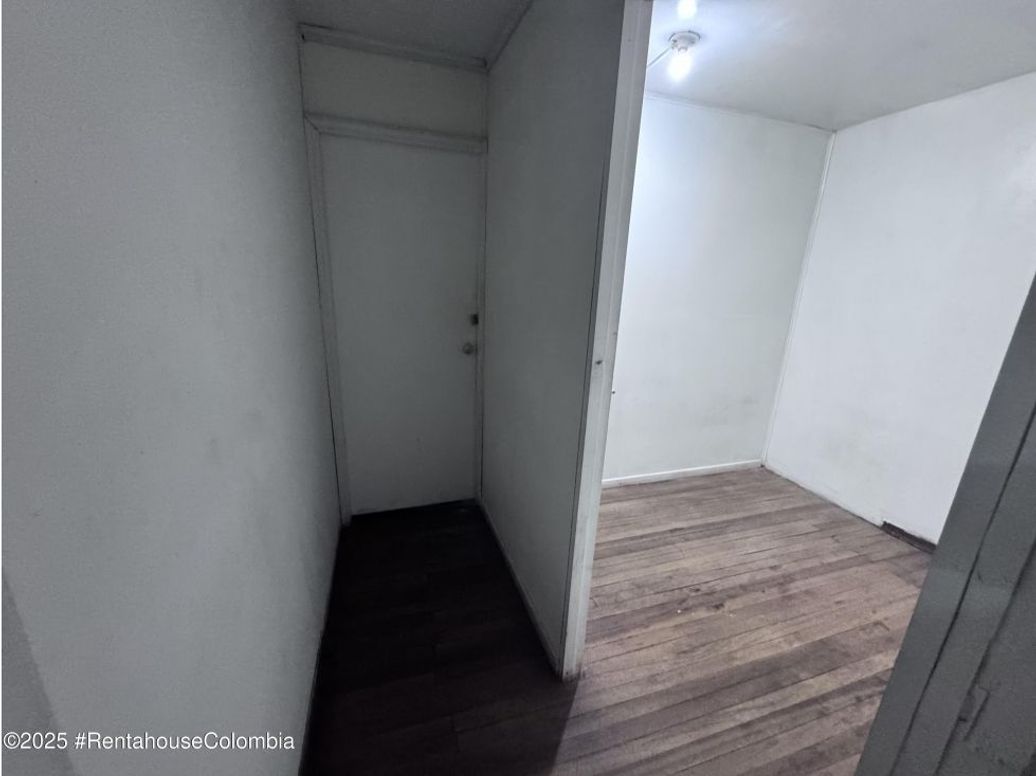 Casa de 22 alcobas en venta en La Estrada, Bogotá, 362 m² · foto 11 de 20