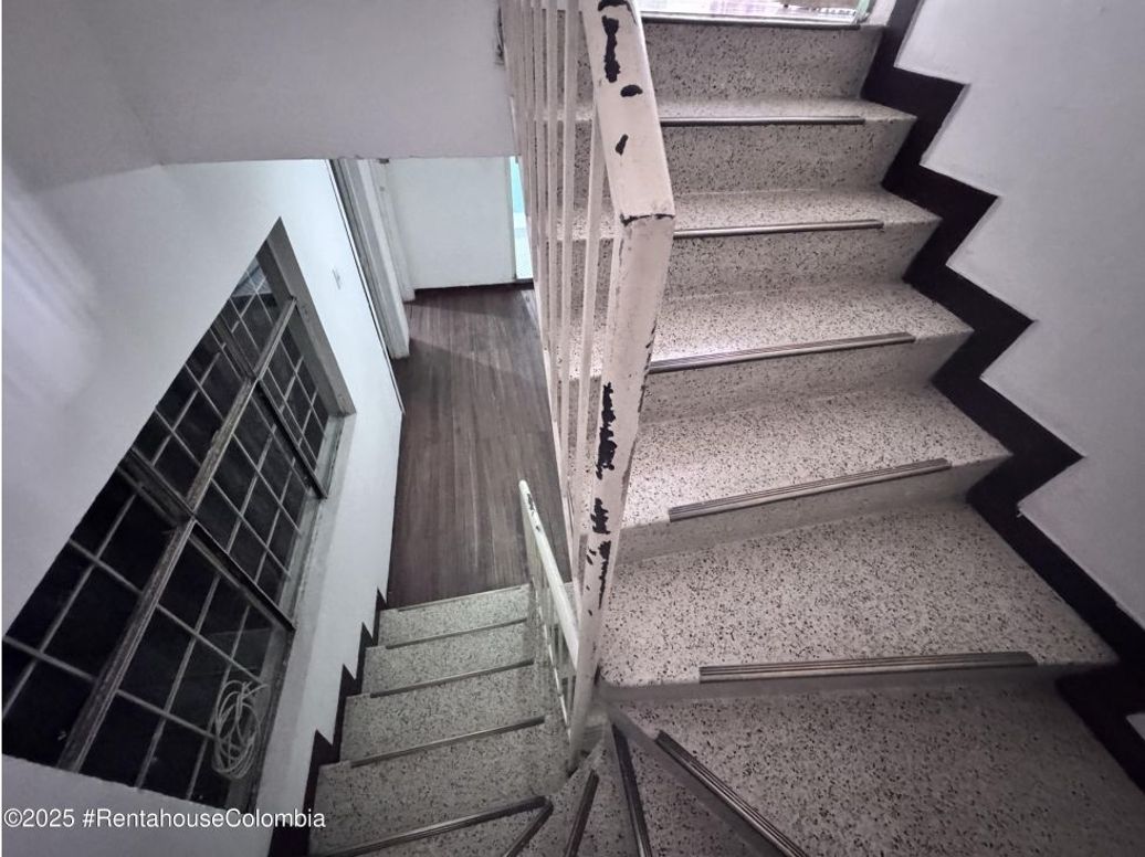 Casa de 22 alcobas en venta en La Estrada, Bogotá, 362 m² · foto 12 de 20