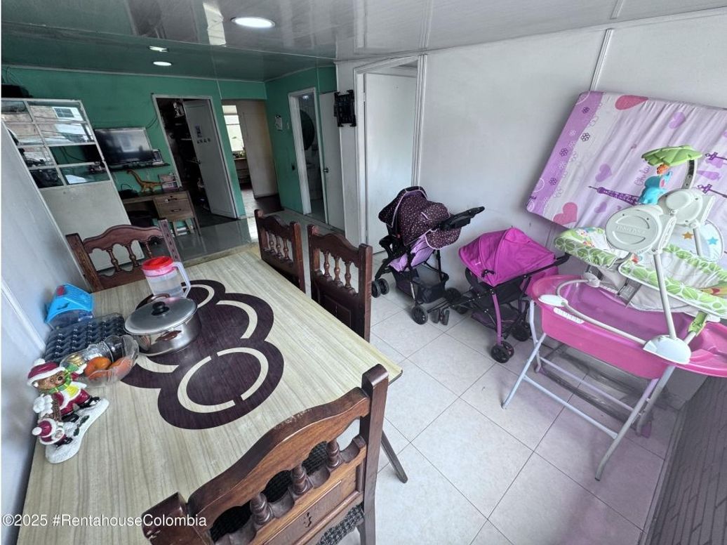 Casa de 22 alcobas en venta en La Estrada, Bogotá, 362 m² · foto 14 de 20