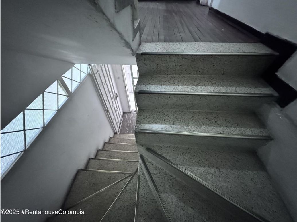 Casa de 22 alcobas en venta en La Estrada, Bogotá, 362 m² · foto 8 de 20