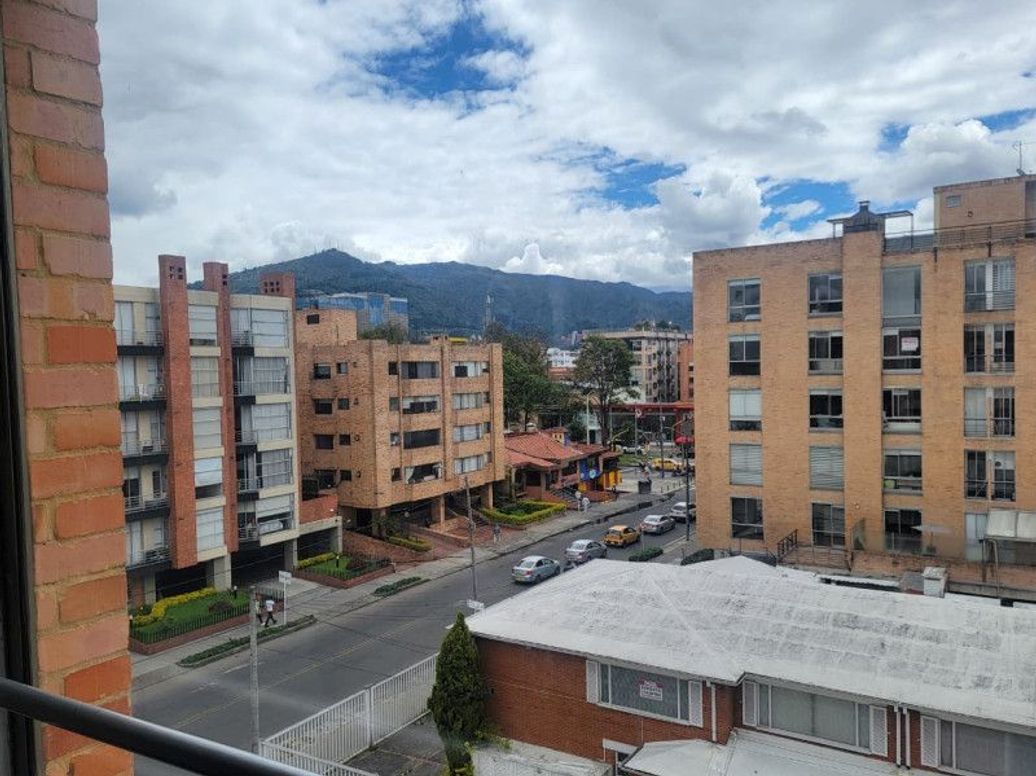 Apartamento de 4 alcobas en venta en Santa Barbara Occidental, Bogotá, 281 m² · foto 17 de 20
