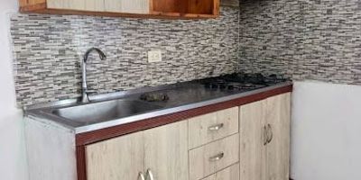 Se Alquila Apartamento ubicado en Portal de las Flores - Ditaires
*︎3 Habitaciones con closet
*︎2 Baños
*︎Cocina Abierta 
*Sala Comedor
*︎2 Balcones (Patio y Habitación)
*Piso 2 y 3 (duplex)
*︎Patio de Ropas 
*Calentador
*Sin Parqueadero
*︎Unidad abierta
*︎Excelente sector residencial, con diferentes vías de acceso, por Itagüí, ditaires
*︎Estrato 4
*CANON $2.500.000