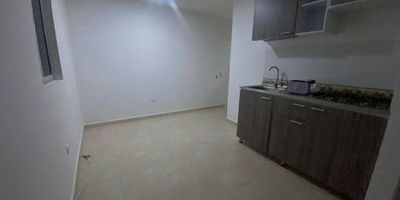 ¡APARTAESTUDIO PARA ESTRENAR CERCA AL CENTRO DE PEREIRA! Ubicado sobre una vía de alto flujo y excelente transporte, lo que garantiza fácil acceso a cualquier punto de la ciudad. Ideal para quienes buscan comodidad, movilidad y un espacio moderno. Características: zona con gran circulación y transporte permanente. Servicios públicos incluidos
La opción perfecta para estudiantes, ejecutivos o inversionistas que buscan un espacio práctico y bien ubicado. Agende su visita y conózcalo.