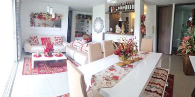 Vendemos apartamento en condominio campestre Entre Lagos Jamundí, área 112 m2 más un parqueadero doble en linea y deposito, en piso sexto, 3 habitaciones, 3 baños, sala comedor, zona de oficios, estudio, sala Tv.  zonas comunes: (piscinas, salón social, cancha múltiple, gym, vigilancia 24 horas)
