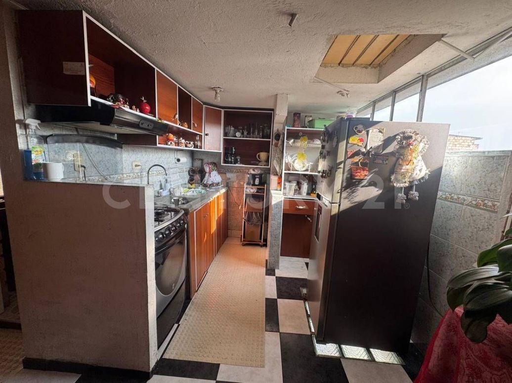 Casa de 5 alcobas en venta en La Cabaña, Bogotá, 357 m² · foto 3 de 11