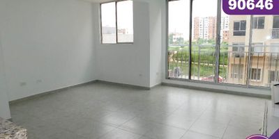 Apartamento en arriendo en la ciudad de Barranquilla ubicado en el sector de Alameda del rio, en un edificio con vigilancia privada las 24 Horas y zonas sociales de entretenimiento, piscina, zona infantil, zonas verdes, salón comunal, el edificio cuenta con 12 pisos, el apartamento se encuentra ubicado en el piso 4, con un área aproximada de 57.45 mt2, distribuidos en 2 habitaciones, 2 baños, sala-comedor, cocina semi integral y zona de labores, lado sombra, buena distribución en sus áreas con buenos y modernos acabados, es fresco y acogedor, su entorno es tranquilo, residencial con cómodas vías de acceso y facilidad al transporte publico cercano, sobre el sector puede encontrar, parques, restaurantes, supermercados y centro comercial.