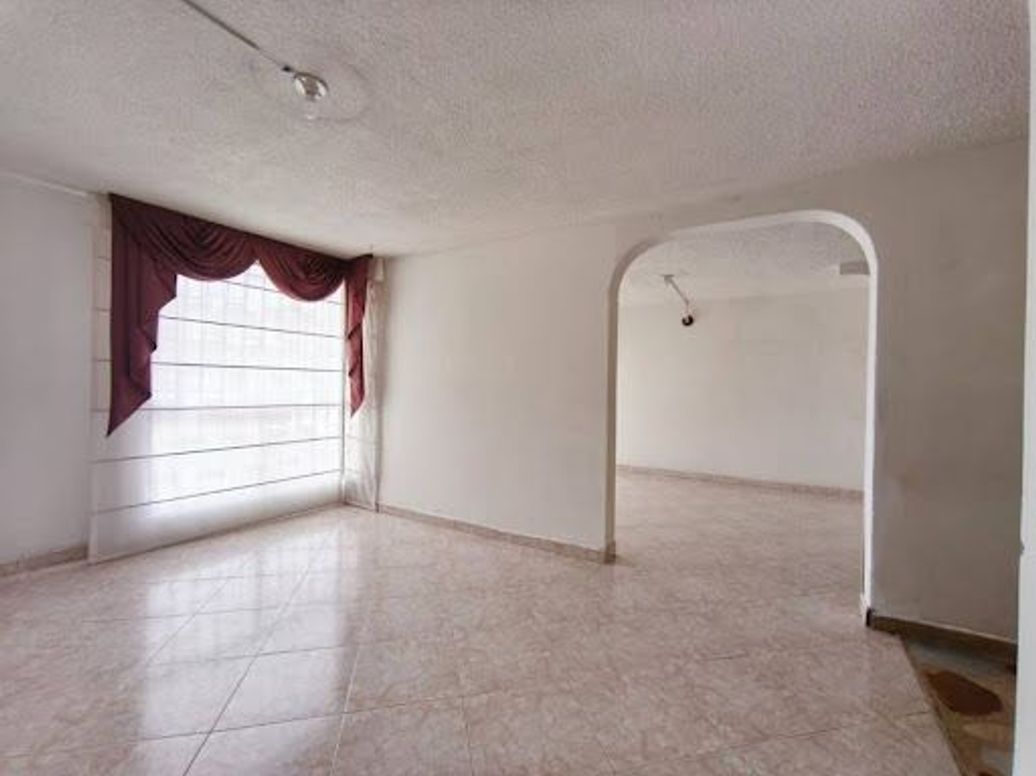 Casa de 4 alcobas en venta en Pontevedra, Bogotá, 257 m² · foto 11 de 20