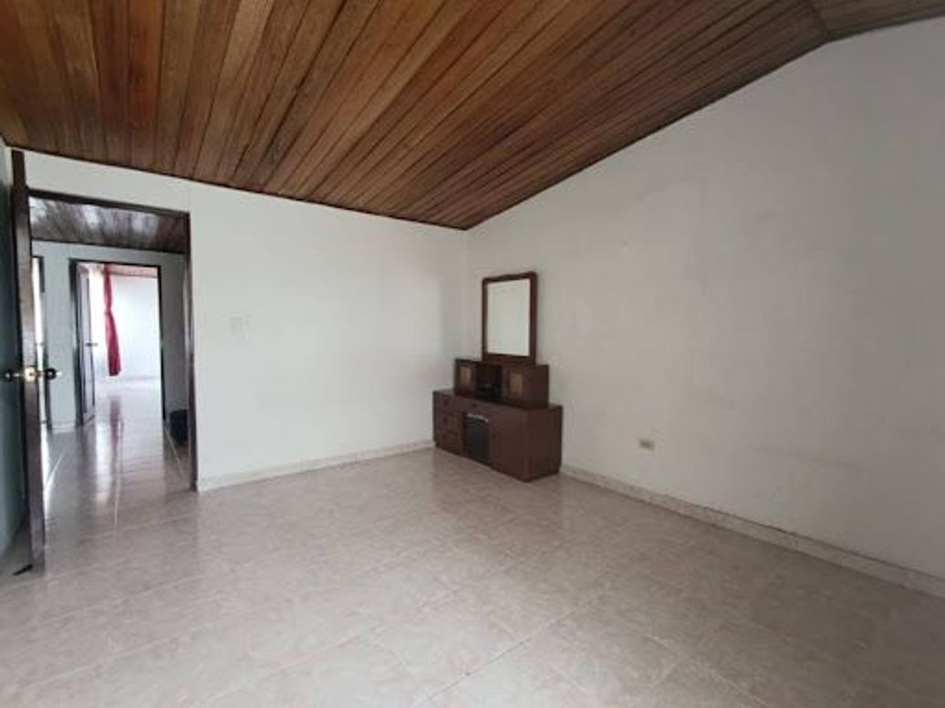 Casa de 4 alcobas en venta en Pontevedra, Bogotá, 257 m² · foto 19 de 20