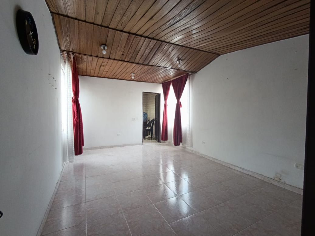 Casa de 4 alcobas en venta en Pontevedra, Bogotá, 257 m² · foto 3 de 20