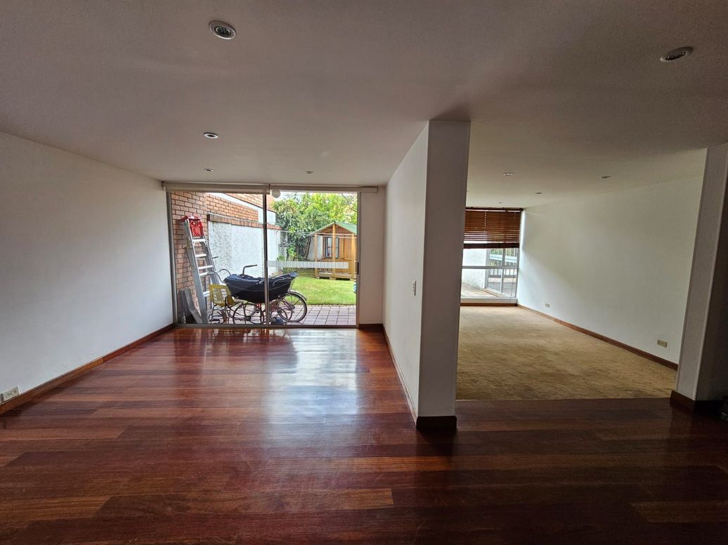 Casa de 5 alcobas en venta en Las Villas, Bogotá, 250 m² · foto 3 de 12