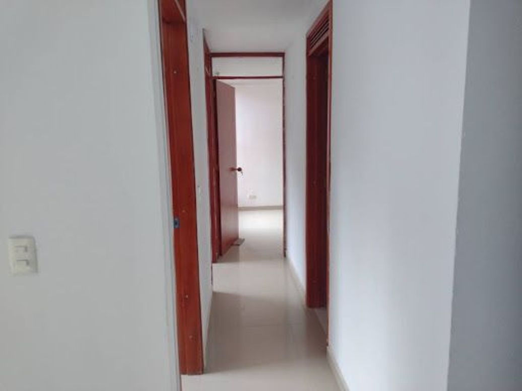 Apartamento de 3 alcobas en venta en Centro Usme, Bogotá, 49 m² · foto 6 de 14