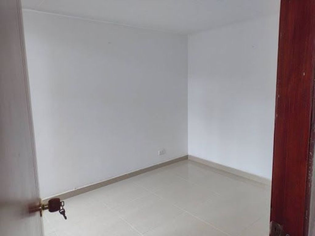Apartamento de 3 alcobas en venta en Centro Usme, Bogotá, 49 m² · foto 7 de 14