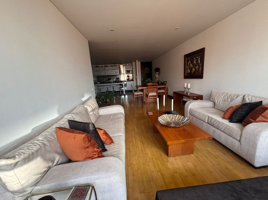 Apartamento de 3 alcobas en venta en Santa Barbara Occidental, Bogotá, 145 m² · foto 4 de 20