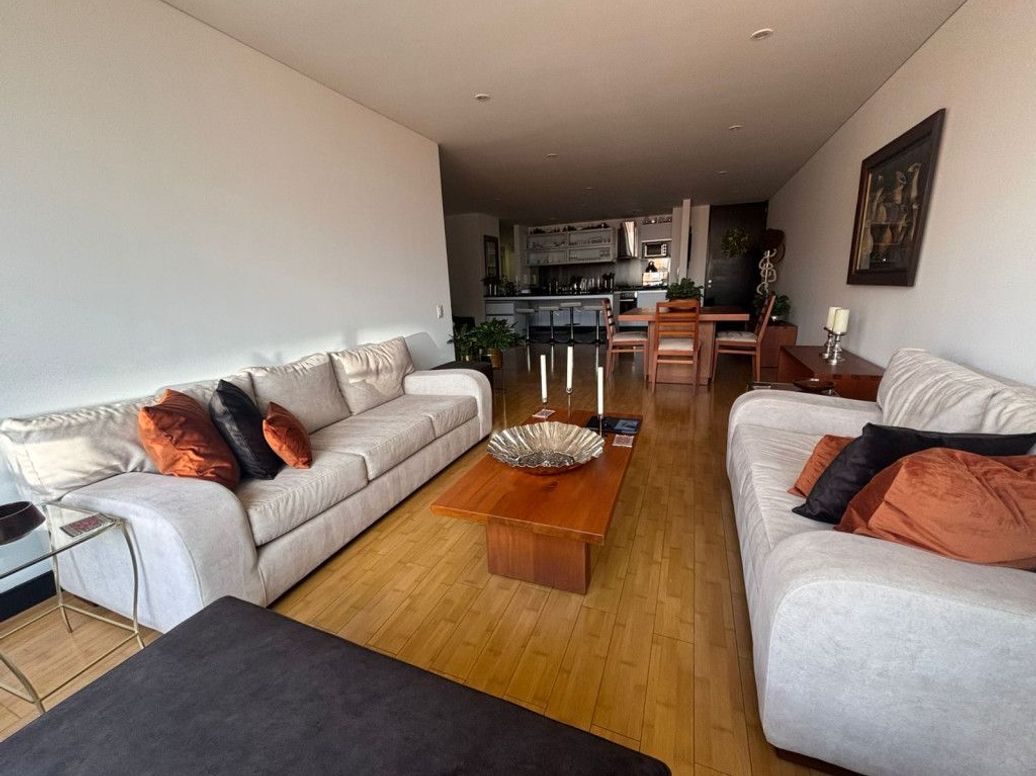 Apartamento de 3 alcobas en venta en Santa Barbara Occidental, Bogotá, 145 m² · foto 7 de 20