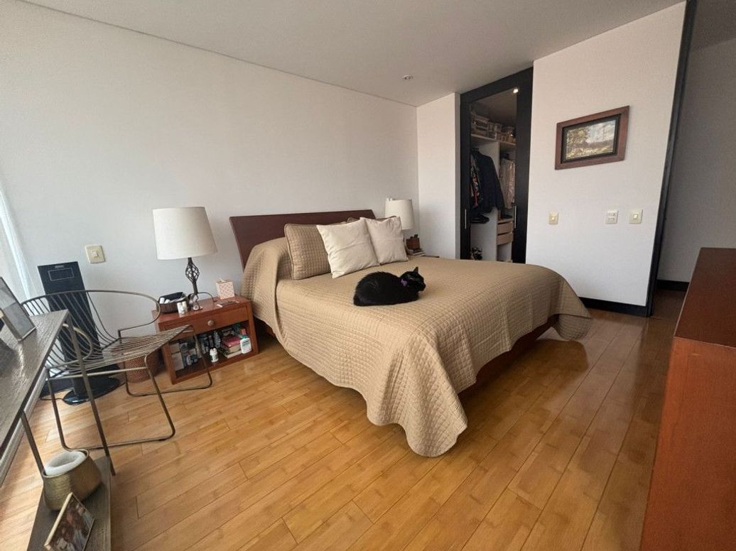 Apartamento de 3 alcobas en venta en Santa Barbara Occidental, Bogotá, 145 m² · foto 14 de 20