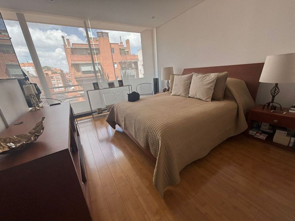 Apartamento de 3 alcobas en venta en Santa Barbara Occidental, Bogotá, 145 m² · foto 13 de 20