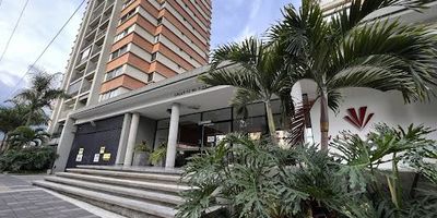 EN MODERNO DESARROLLO, AMPLIO  APTO PARA ARRENDO CON ASCENSOR PRIVADO