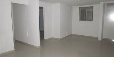 ¡No pierdas la oportunidad de arrendar esta increíble oficina en una ubicación privilegiada! Con 36 metros cuadrados y 1 baño, este espacio es perfecto para tu negocio. Por tan solo $1,800,000, tendrás todo lo que necesitas para trabajar de manera cómoda y eficiente. ¡Contáctanos ahora y haz de esta oficina tu nuevo lugar de trabajo!..