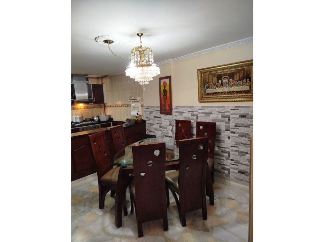 Casa de 3 alcobas en venta en Engativá, Bogotá, 50 m² · foto 3 de 11