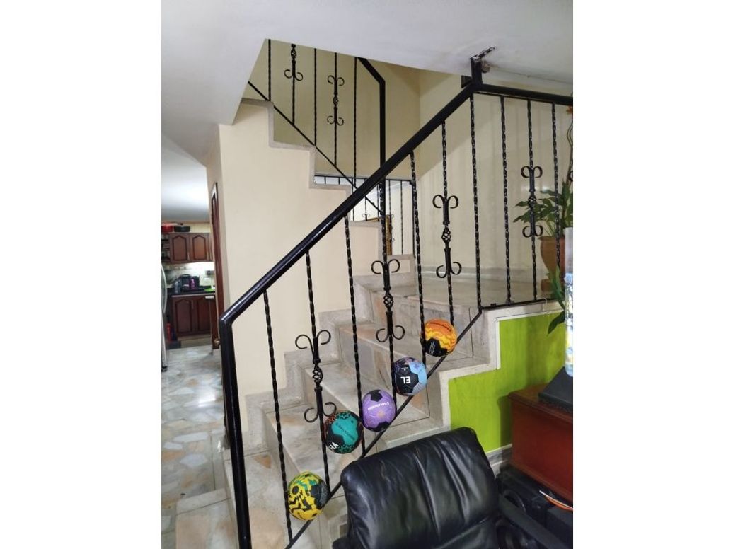 Casa de 3 alcobas en venta en Engativá, Bogotá, 50 m² · foto 2 de 11