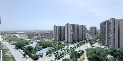 Apartamento en Venta – 203 m² | Piso 9 | Sector Buenavista

Se vende amplio y moderno apartamento ubicado en el piso 9, en uno de los sectores más exclusivos de Barranquilla: Buenavista. Cuenta con excelentes áreas, iluminación natural y una distribución ideal para la comodidad familiar.

Características del inmueble:


 
 Área total: 203 m²
 
 
 Piso: 9
 
 
 3 alcobas, cada una con baño privado
 
 
 Cuarto de servicio con baño
 
 
 Baño social
 
 
 Balcón amplio que rodea el apartamento, con excelente iluminación
 


Parqueaderos y depósito:


 
 2 parqueaderos en semisótano
 
 
 Depósito en semisótano
 
 
 Parqueadero de visitantes
 
 
 Parqueadero privado por apartamento
 


Zonas comunes y entorno:


 
 Ubicado en el exclusivo sector de Buenavista
 
 
 Amplias zonas verdes, andenes, espacios públicos y ecológicos
 
 
 Imponente lobby estilo hotel
 
 
 Cerca de centros comerciales como Buenavista, Mall Plaza, Plaza del Parque y Viva Barranquilla
 
 
 A pocos minutos del corredor universitario, con acceso a las mejores universidades y colegios de la ciudad
 


Apartamento ideal para quienes buscan amplitud, comodidad, exclusividad y una ubicación privilegiada en Barranquilla.
Contáctenos para más información y programar una visita.
