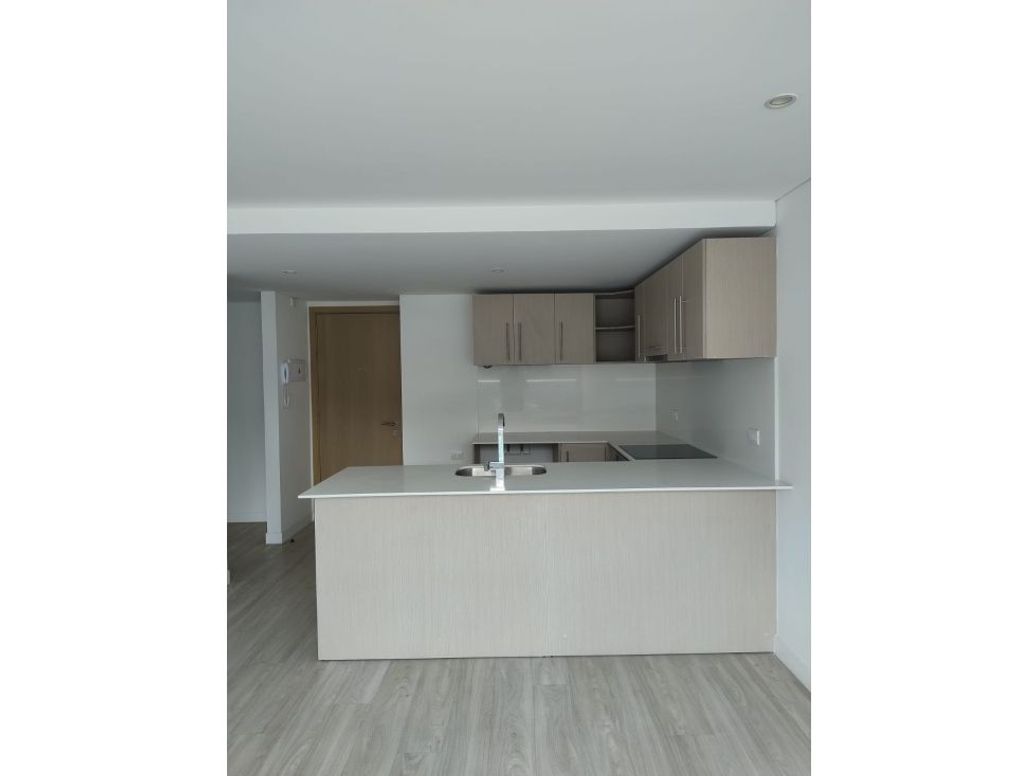 Apartaestudio en venta en Las Nieves, Bogotá, 42 m² · foto 2 de 15