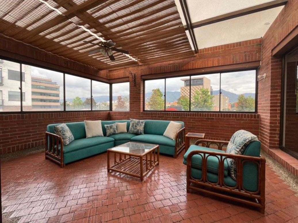 Apartamento de 3 alcobas en venta en Santa Bibiana, Bogotá, 224 m² · foto 2 de 20