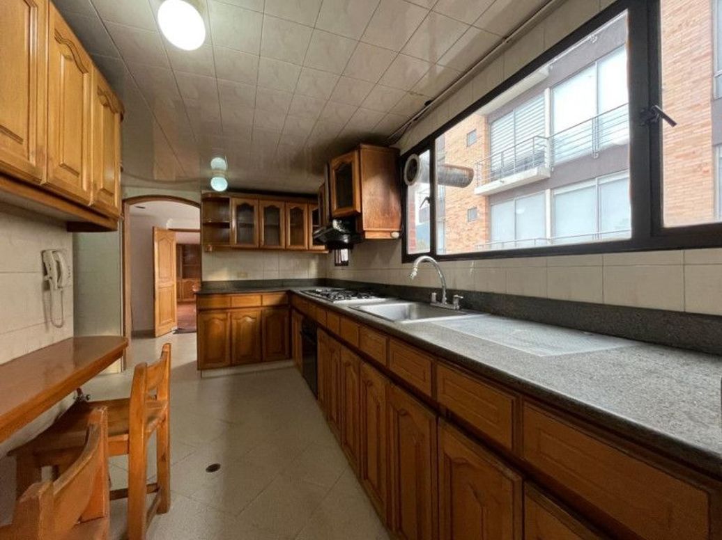 Apartamento de 3 alcobas en venta en Santa Bibiana, Bogotá, 224 m² · foto 8 de 20