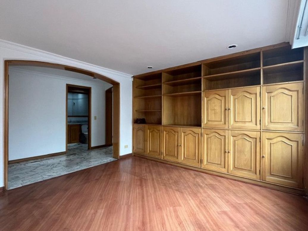 Apartamento de 3 alcobas en venta en Santa Bibiana, Bogotá, 224 m² · foto 15 de 20