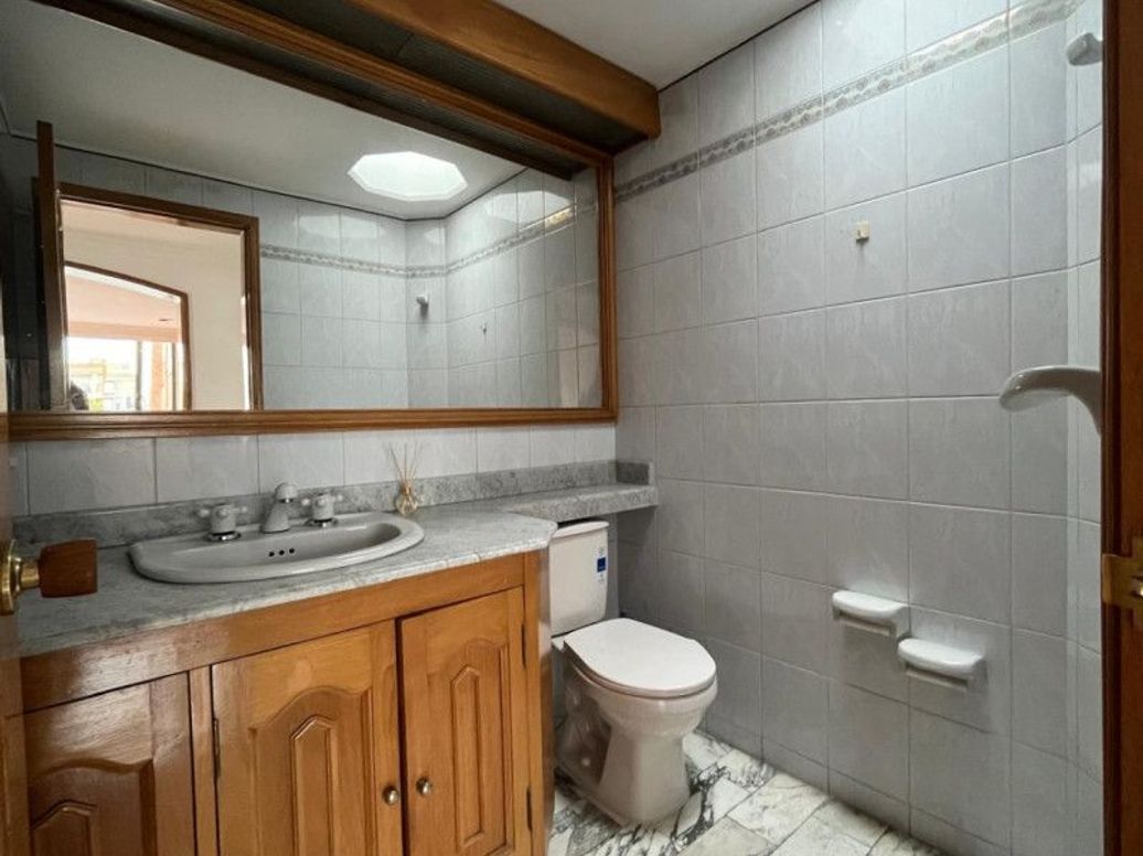 Apartamento de 3 alcobas en venta en Santa Bibiana, Bogotá, 224 m² · foto 12 de 20