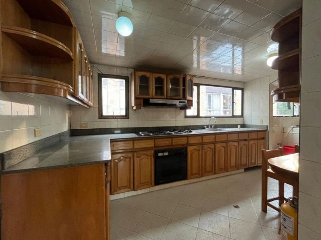Apartamento de 3 alcobas en venta en Santa Bibiana, Bogotá, 224 m² · foto 7 de 20