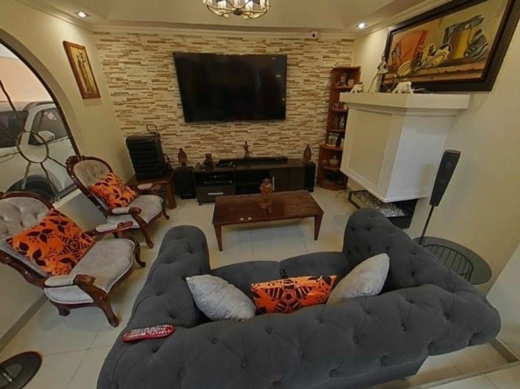 Casa de 10 alcobas en venta en La Cabrera, Bogotá, 505 m² · foto 17 de 20