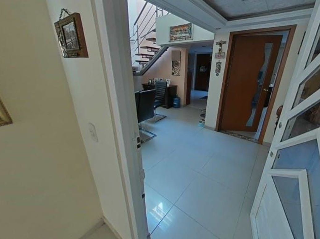 Casa de 10 alcobas en venta en La Cabrera, Bogotá, 505 m² · foto 8 de 20