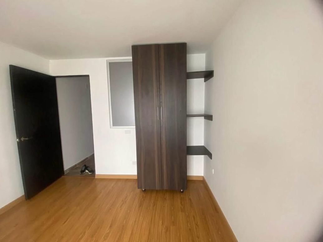Apartamento de 4 alcobas en venta en El Recuerdo, Bogotá, 184 m² · foto 13 de 20