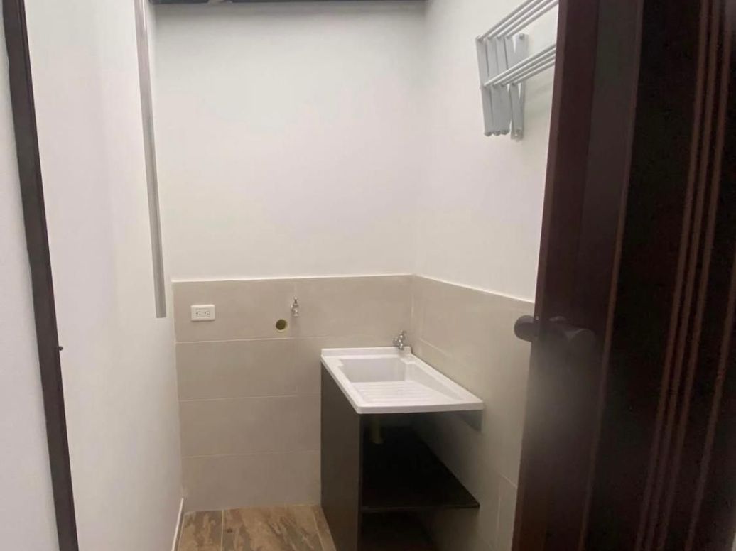 Apartamento de 4 alcobas en venta en El Recuerdo, Bogotá, 184 m² · foto 10 de 20