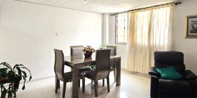 ¡Increíble apartamento piso bajo en venta en Bucaramanga! Ubicado en una zona estratégica de la ciudad, este hermoso inmueble cuenta con 4 habitaciones y 3 baños completos. Además, tiene un parqueadero cubierto para tu comodidad. Con una ubicación privilegiada en un edificio  ¡este es el hogar que estabas buscando! ¡No dejes pasar esta oportunidad única! #ApartamentoEnVenta #Bucaramanga #TuNuevoHogar