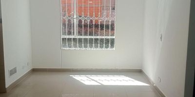 [ARR] ID HOUM: 162593

Entérate de todos los beneficios al arrendar con nosotros:
    • Asistencia e intermediación con el propietario
    • Firma tu contrato online
    • Arrienda sin burocracia, sin papeleos ni notarías

Departamento en arriendo, ubicado en el barrio Llono Oriental, con una superficie construida de 43.00 m² y superficie total de 43.00  m². 

Sus principales características son:

    • No amoblado
    • 2 dormitorios
    • 1 baño
    • Admite mascotas
    • Año de construcción: 2020
            
Si arriendas con nosotros, te brindamos asesoría personalizada durante todo el proceso.
        

Requisitos para arrendar con nosotros:

    • Arrienda sin codeudor*, fácil, rápido y seguro
    • Demuestra un ingreso mensual neto de al menos 2.5 veces el valor del arriendo (los ingresos mensuales se pueden complementar por las personas que vivirán en este inmueble)
    • Completa tu información básica y mándanos tus extractos bancarios o documentos que demuestren tus ingresos
    • No debes tener reportes negativos en centrales de crédito
        

IMPORTANTE:

    • Te invitamos a agendar una visita a esta propiedad
    • Si tienes alguna duda por favor puedes solicitar más información desde los portales como también contactarte directamente con nosotros
    
Más que una inmobiliaria, somos Houm.
*Aplican T&C