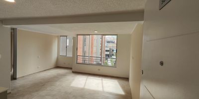 Apartamento casi nuevo, iluminado, con vista al interior del Conjunto, con closets, sin cortinas, con calentador a gas,  piso quinto con ascensor, SIN PARQUEADERO, Inmobiliaria Rendir Inversiones S.A.S.