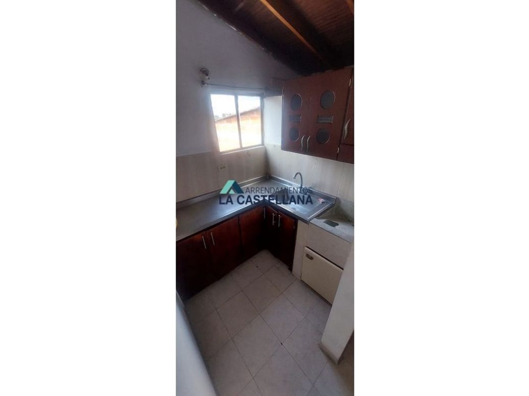 APARTAMENTO EN ARRIENDO SECTOR CAMPO VALDES en arriendo en Campo Valdés