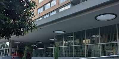 Apartamento para arriendo en Cedritos, exterior de 93 metros, cuenta con tres habitaciones, tres baños, sala comedor, cocina integral, zona de lavandería, pisos en madera, balcón, estudio, depósito, dos garajes cubiertos en linea, parqueadero para visitantes. Conjunto cerrado con parque infantil, salón social, gym,BBQ,  salón de juegos, salón social zonas verdes, parqueadero para visitantes y vigilancia permanente. Cod: 1775