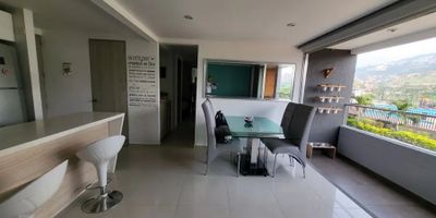 Para mayor información escribanos vía WhatsApp y uno de nuestros agentes inmobiliarios te atenderá.
Excelente Apartamento en Robledo san German, Tierra firme, uno de los sectores de mayor proyeccion de la ciudad, con Facil Acceso, cerca a universidades, facultad de minas, pascual bravo, item, la luis amigo, centros comerciales, Rutas de Buses, Facil acceso al tunel e occidente, cerca a una futura estacion del metro de la 80, unidad completa con piscina, Juegos infantiles, cancha de micro, piscina de adultos y niños, gym, salon social, bbq, salon comedor , cocina integral, tres alcobas, estudio, dos baños completos, baño social, zona de oficios , balcon, dos closet y vestier
