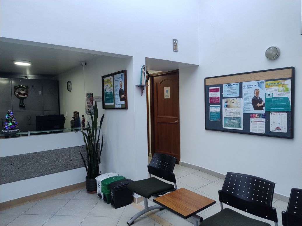 Casa de 6 alcobas en venta en Cjr Balzares, Bogotá, 460 m² · foto 2 de 20