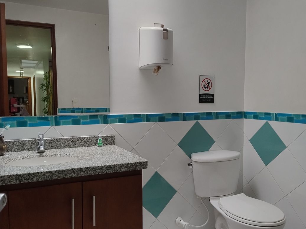 Casa de 6 alcobas en venta en Cjr Balzares, Bogotá, 460 m² · foto 16 de 20